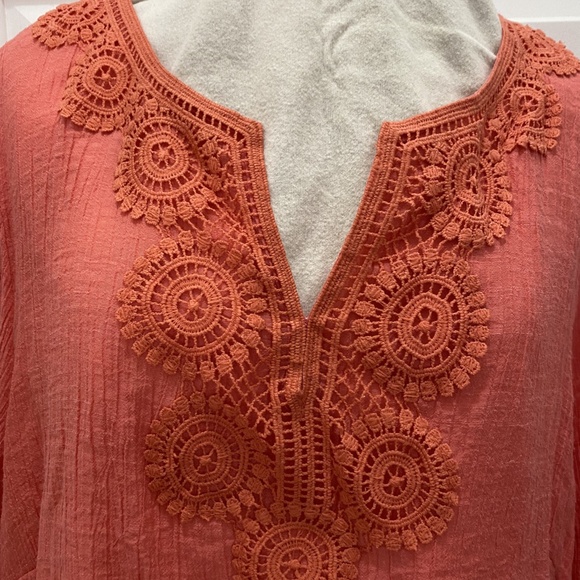 Peach High/Low Top - Picture 2 of 4